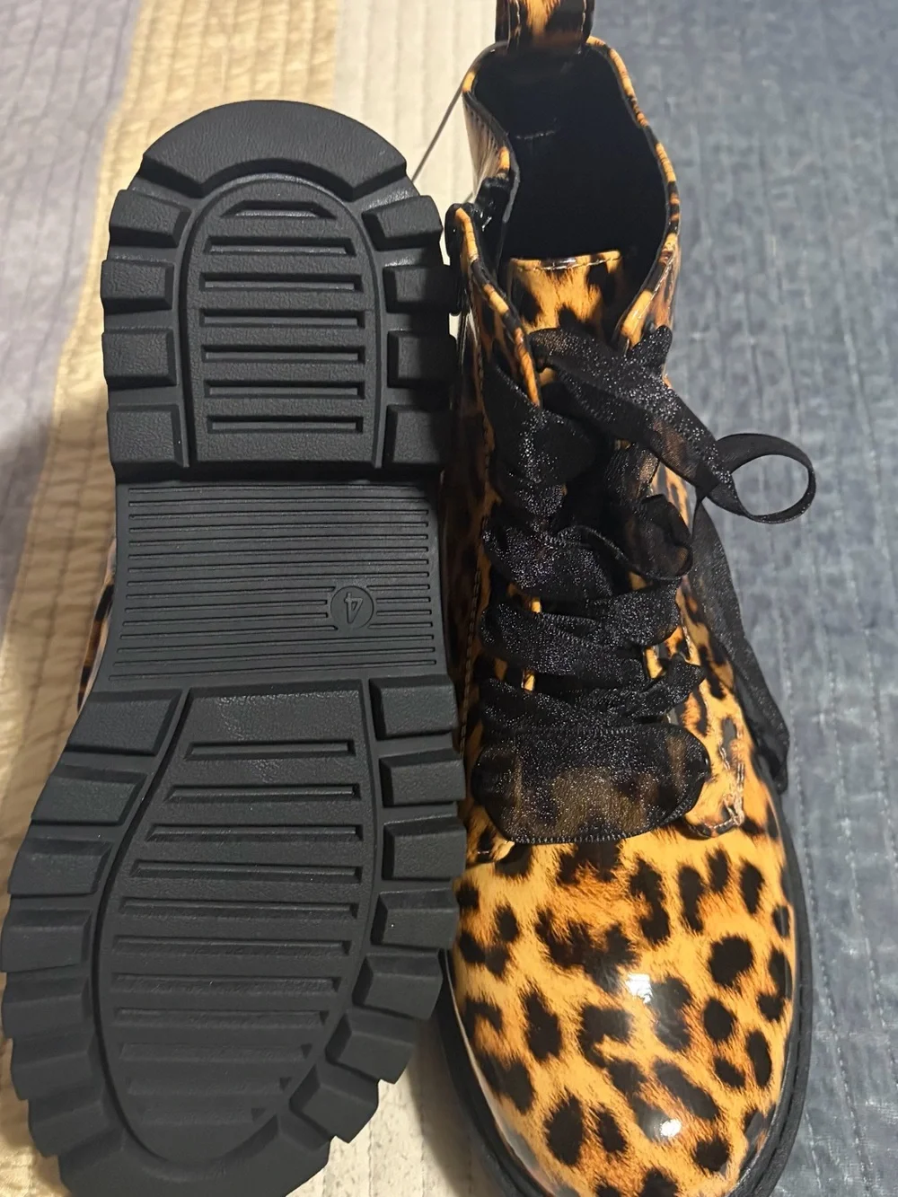 Source Unknown Kids Leopard-Print Lace-Up Boots in Black and Brown